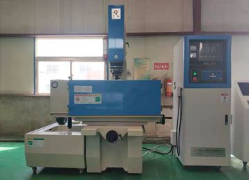 電火花機用冷油機型號-加什么油合適-仁光 電火花機用冷油機型號-加什么油合適-仁光